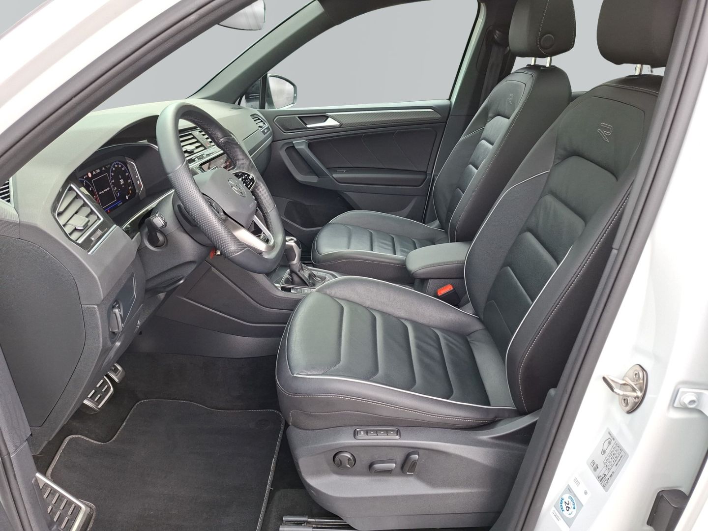 Tiguan 2.0 TSI DSG R-Line 4Motion *AHK*PANO*LEDE