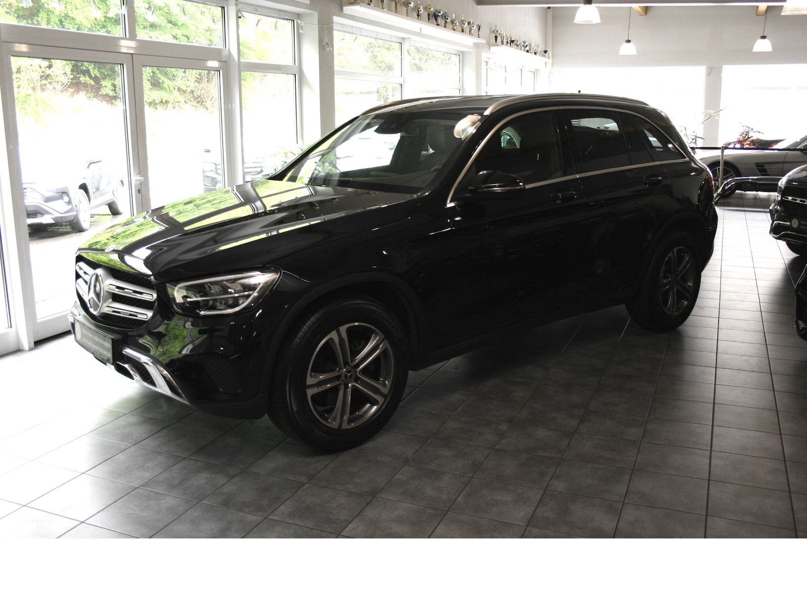 Fahrzeugabbildung Mercedes-Benz GLC 220 d 4M Offroad *Standheizung*LED*Memory