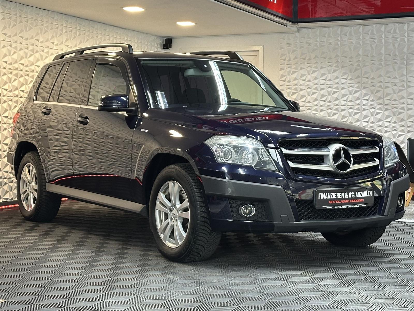 Mercedes-Benz GLK220 2009 — rear view