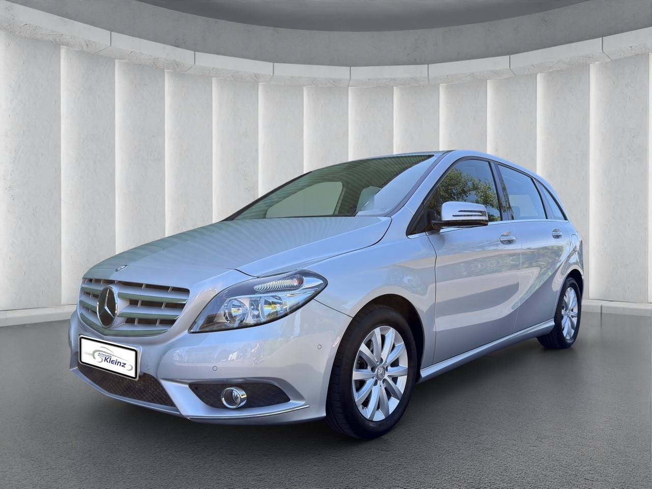 Mercedes-Benz B 180 +ANHÄNGERKUPPLUNG+NAVIGATION+SITZHEIZUNG