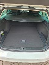 Volkswagen Passat Variant 2.0 TDI SCR 140kW Highline Va... - mit Diesel-Antrieb: Weiß, Alcantara, Ambiente-Beleuchtung, Kombi