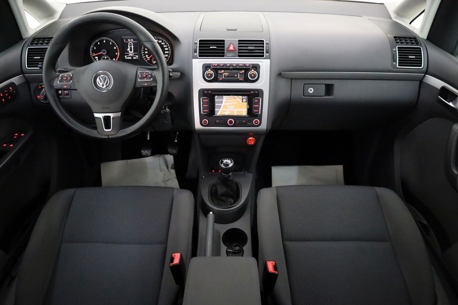 Fahrzeugabbildung Volkswagen Touran Trendline Navi,SH,PDC,8 fach bereift