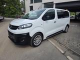 Opel Vivaro Kombi 1,5 D 9 Sitzer - Opel Vivaro in Mannheim