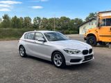 BMW 118 i 5-trg Navi Leder Automatik PDC - BMW 1er Reihe: Weiß