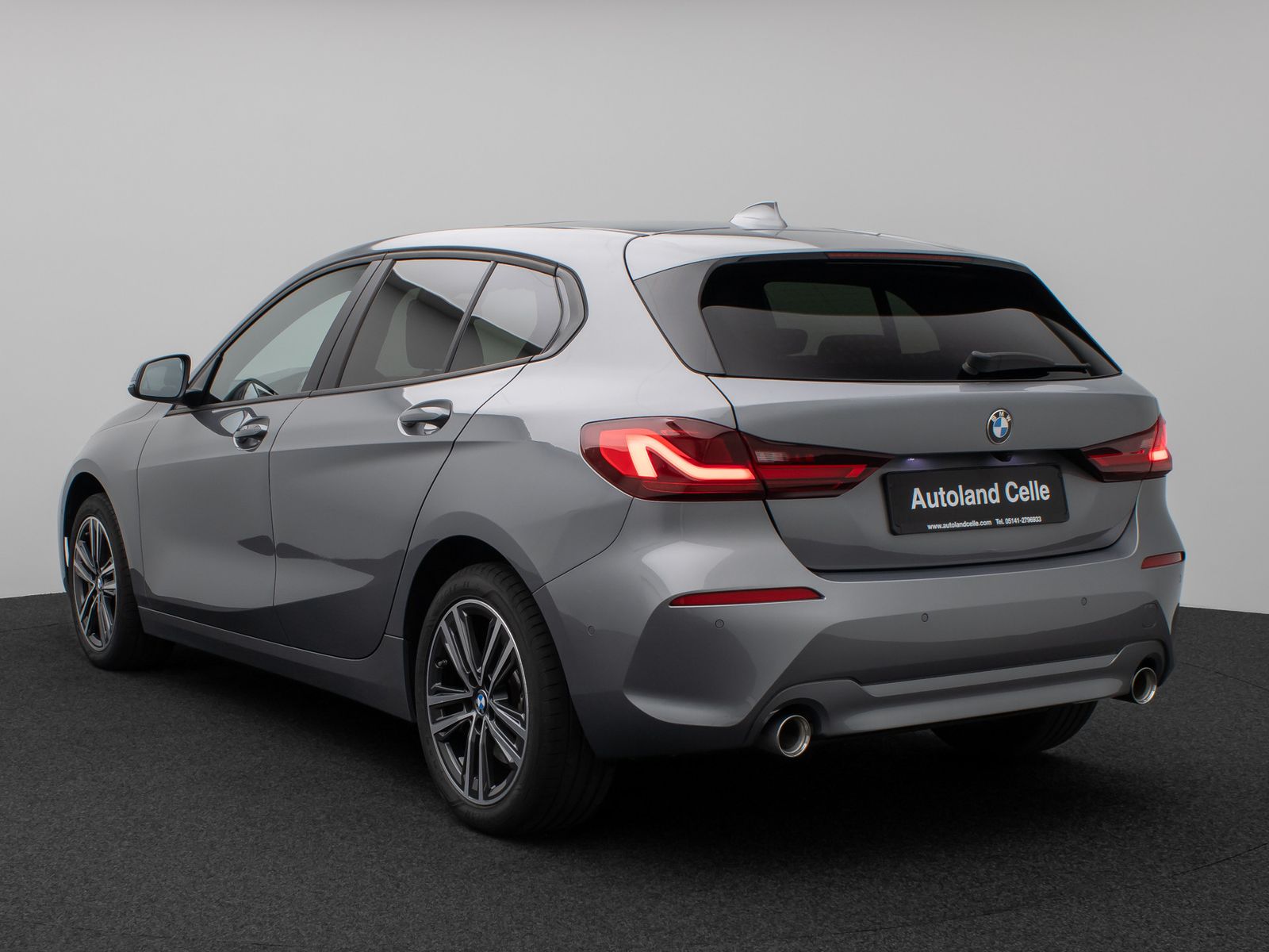 Fahrzeugabbildung BMW 120i Panorama Kamera HUD HiFi DAB LED 17Zoll