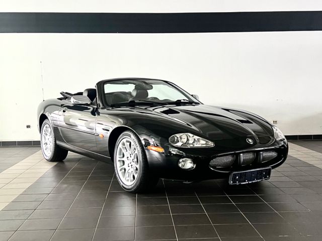 Jaguar XK8 Cabriolet, deutsches Fahrzeug, Top Zuatand