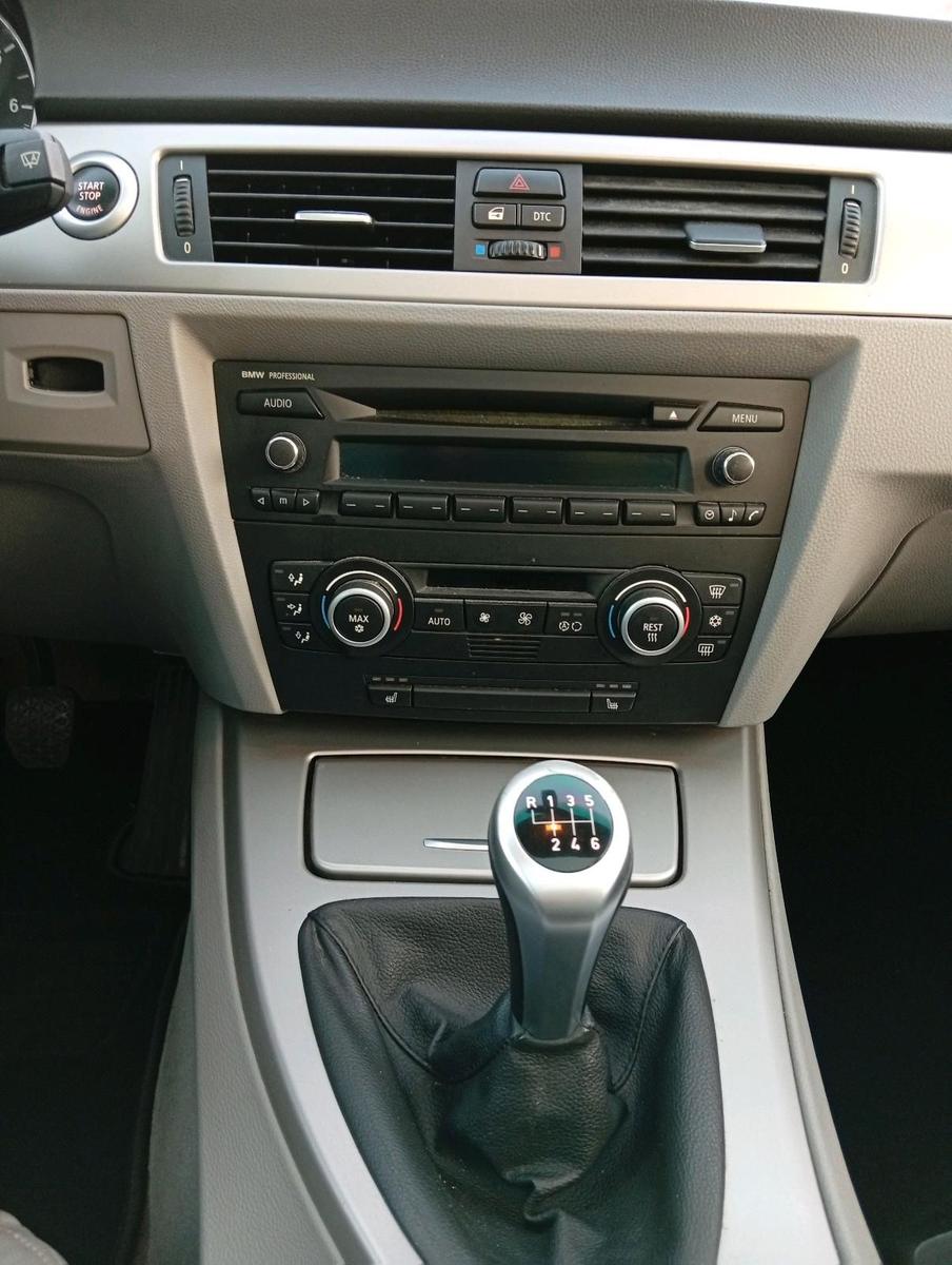 BMW 318 2006 — photo 14