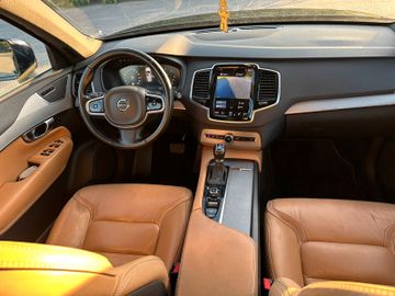 Volvo XC90 - 10