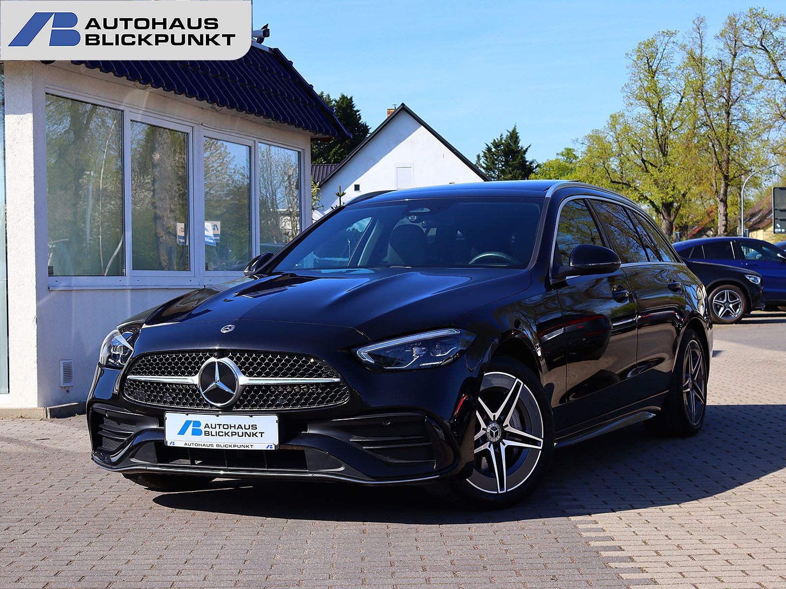 MERCEDES-BENZ C 300 e T 3x AMG DISTRONIC+PANORAMA+KAMERA+AHK