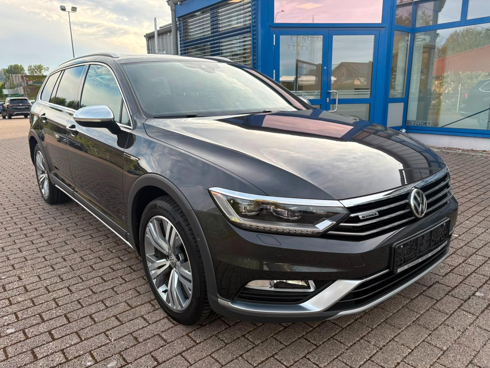 Volkswagen PASSAT VAR. ALLTRACK  2.0 TDI DSG 4MOTION AHK