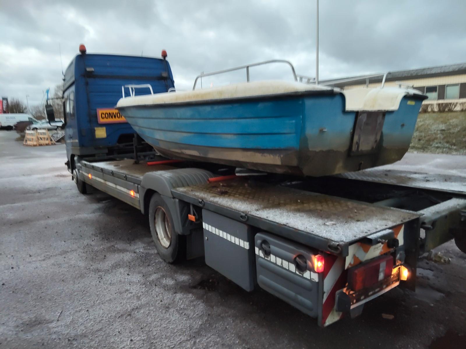 Mercedes-Benz ATEGO 815 FERN HAUS2Liegen/ AUTO -BOOT Transport