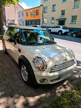 MINI Vergiss alle Mini, die du je gesehen hast. - MINI ONE in Aachen