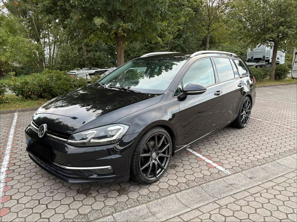 Image of Volkswagen Golf