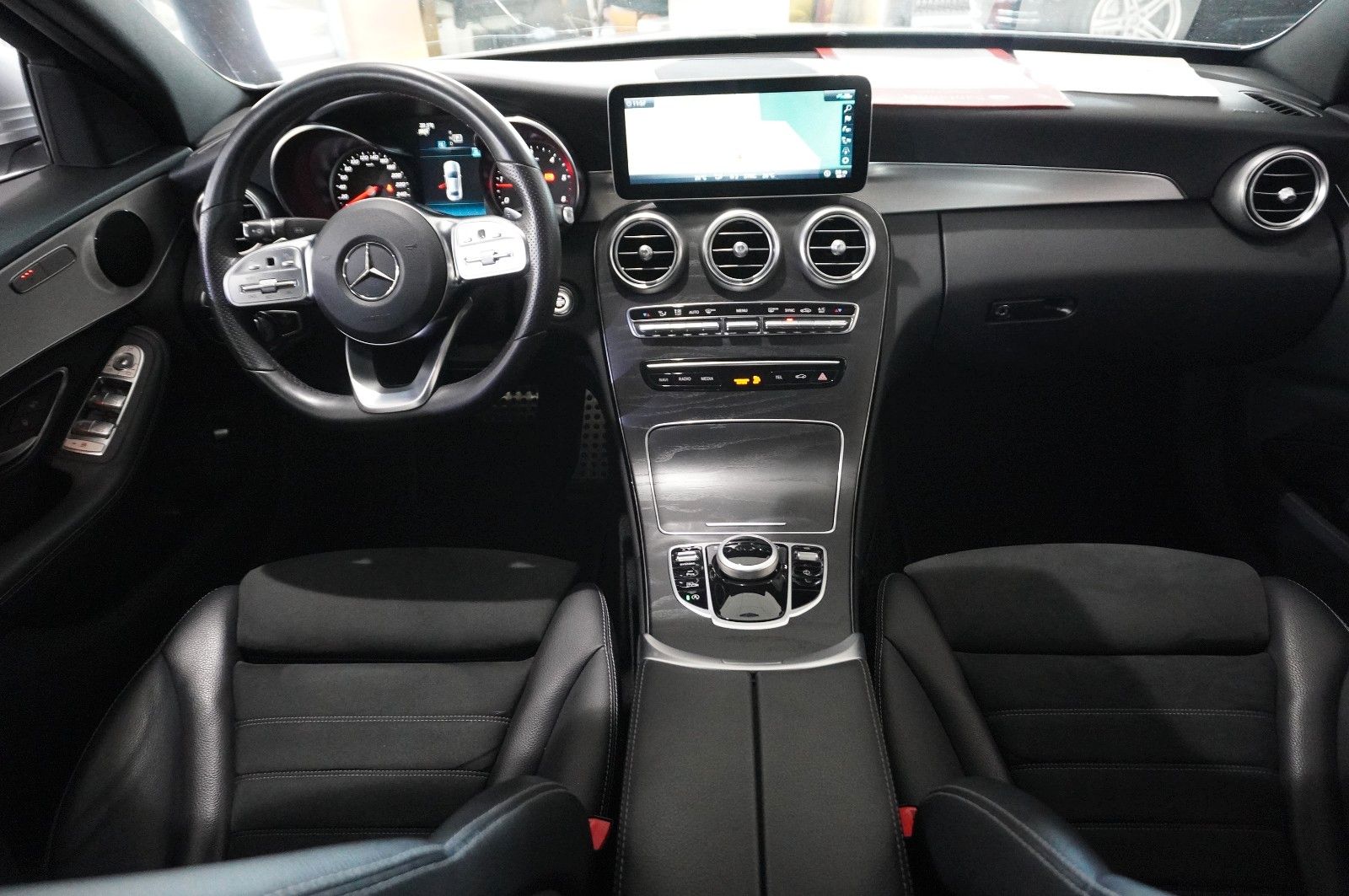 Fahrzeugabbildung Mercedes-Benz C 220D LIM. AMG LINE NAVI/LED/KAMERA/SPORT/AHK