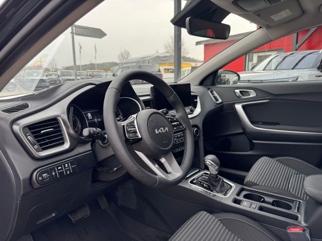Kia XCeed 1.6 T-GDi Vision DCT7 NAVI LED PDC KAM SHZ