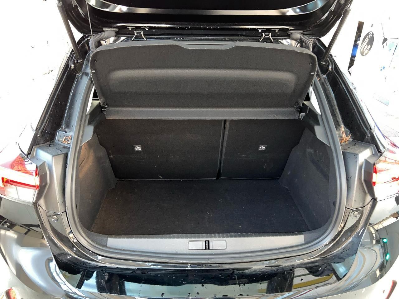 Fahrzeugabbildung Opel Corsa F 12L-75 PS/Allwetter/Kamera!