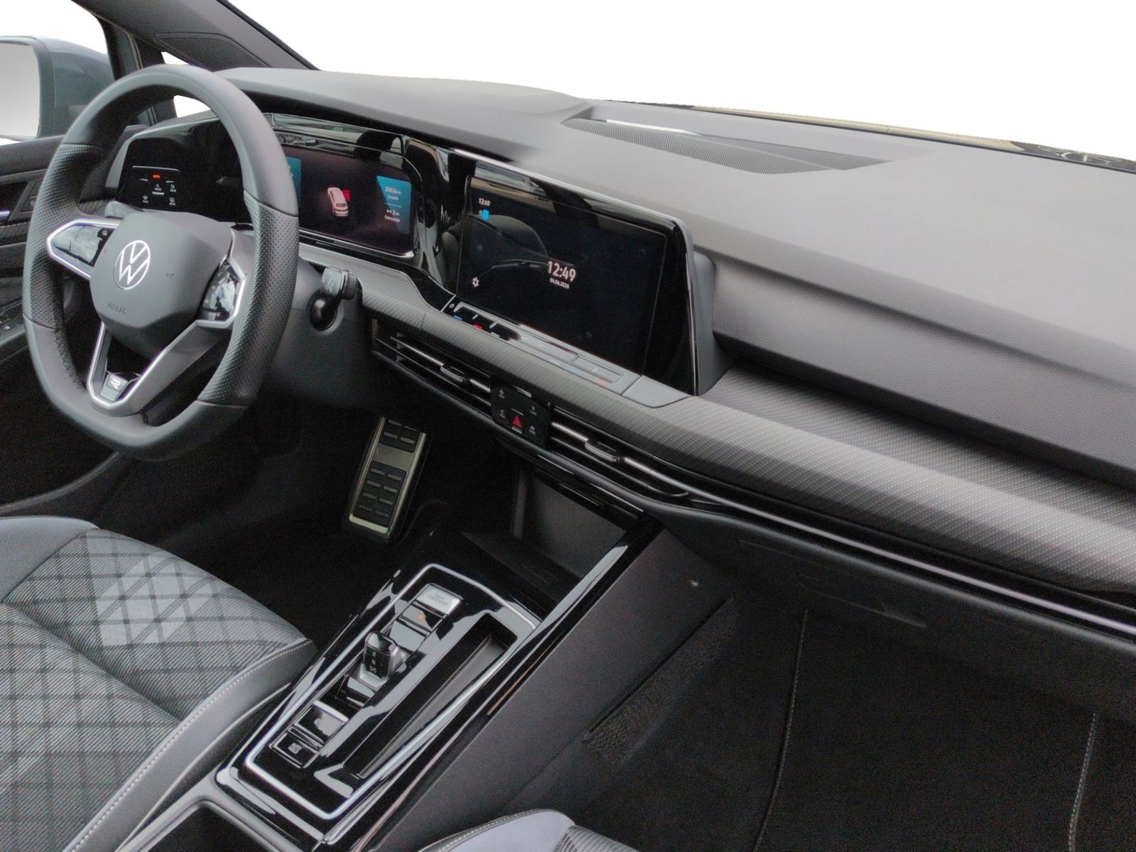 Golf VIII 1.5 TSI DSG R-Line KAMERA+NAVI+GRA+APP