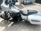Indian Chieftain Darhorse Bandlands mit J&H Endtöpfen - Offers
