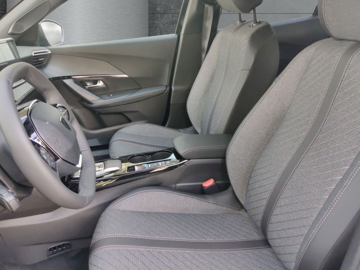 Peugeot 2008 - Bild 8