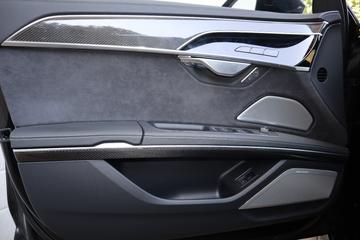 صورة مصغرة 34 لـ 2026 AUDI S8