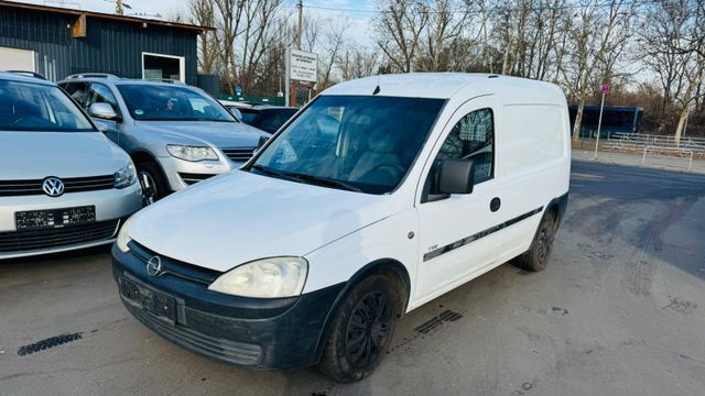 Opel Combo 1.7 mit TüV AHK