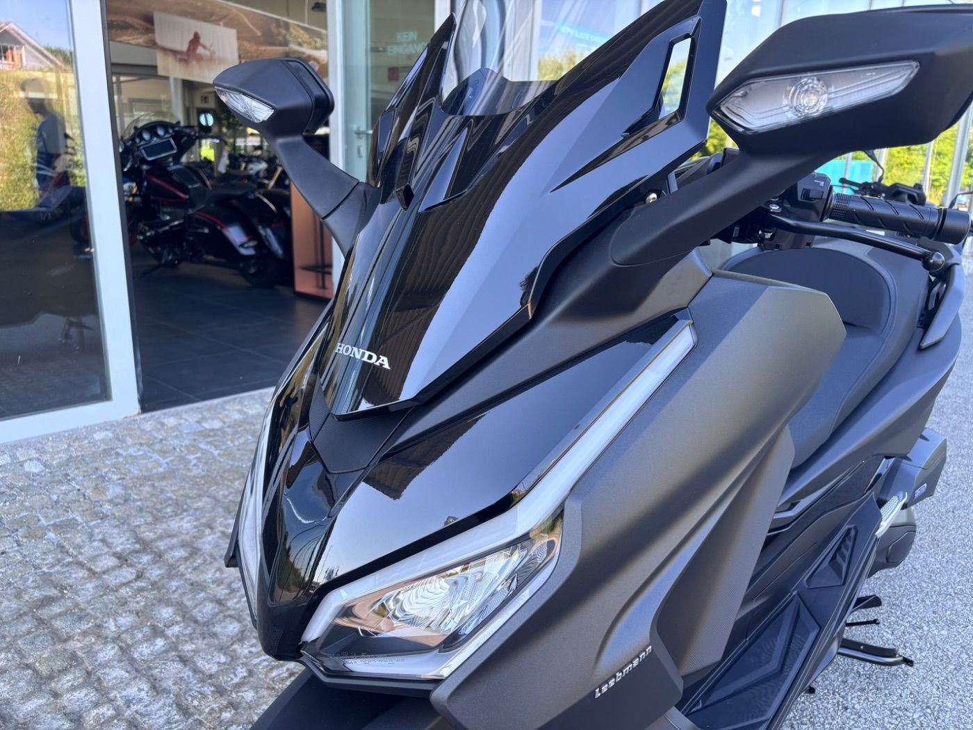 Fahrzeugabbildung Honda Forza 125 NSS 125 inkl. Smart Topcase,