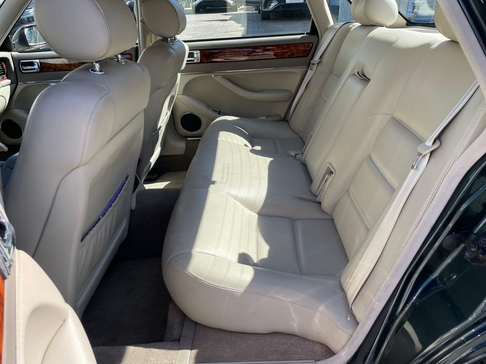 Fahrzeugabbildung Jaguar XJ6 Executive 3.2 |Klima|Sitzheizung|Schiebedach