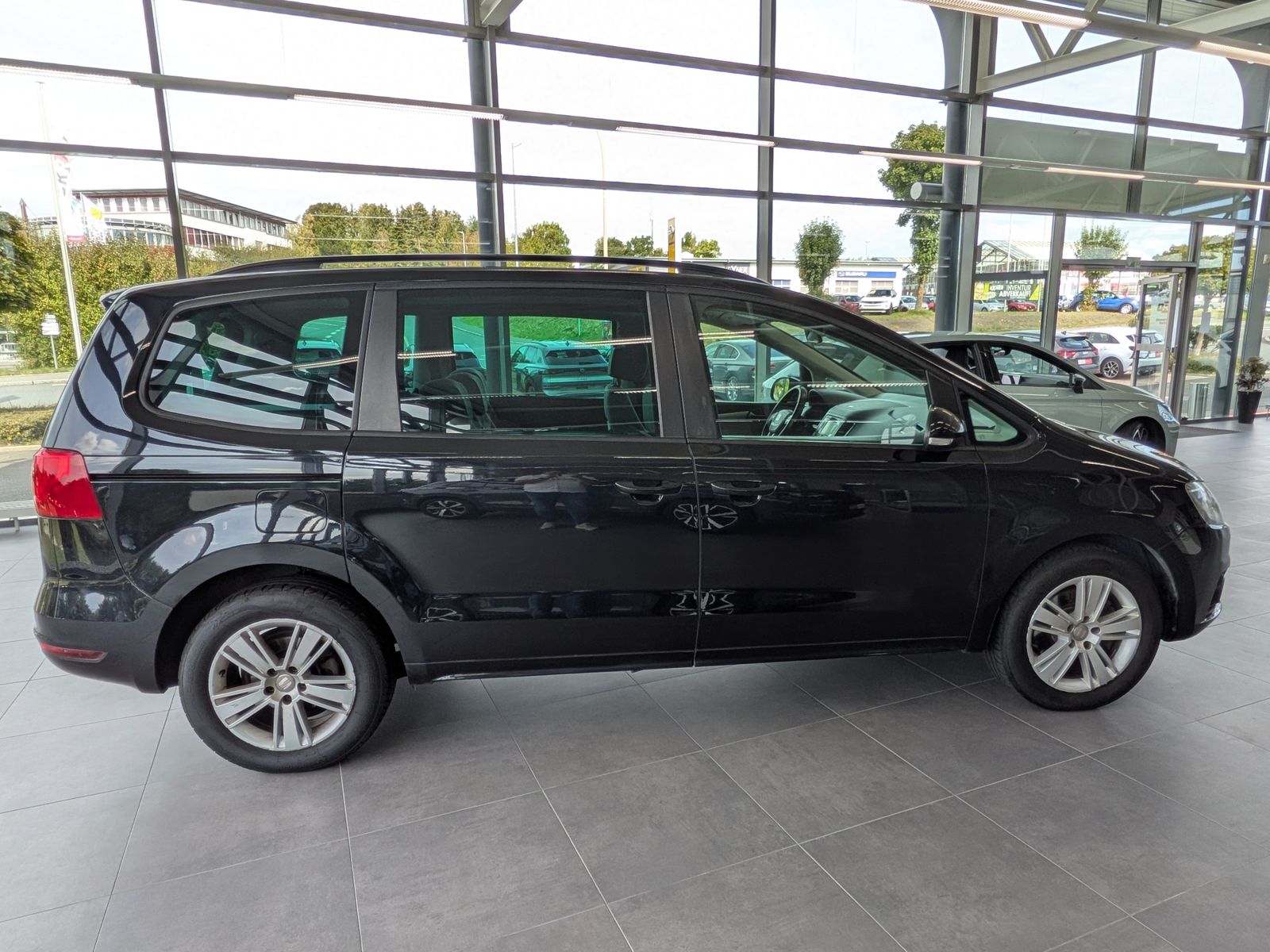 Fahrzeugabbildung SEAT Alhambra 2.0 TDI Style Bi-Xen 7-Sitz Cam Tempoma