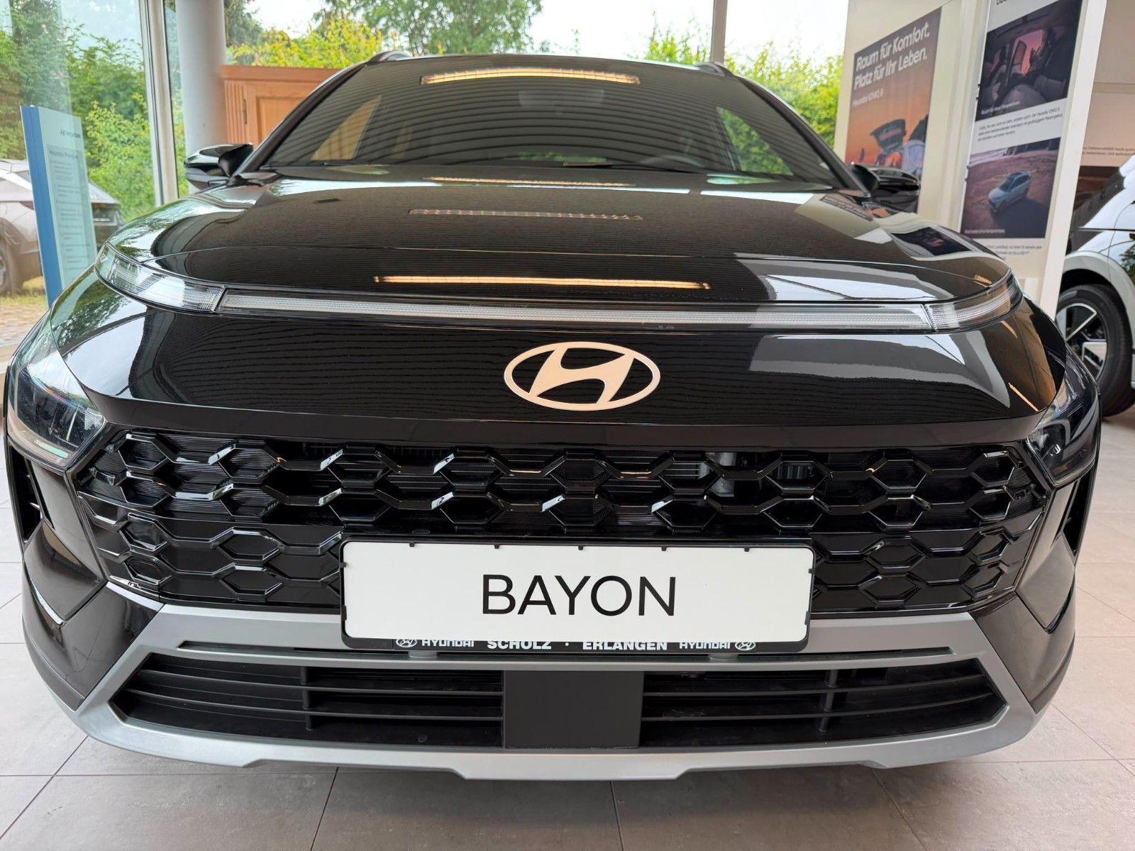 Hyundai BAYON 1,0 T-GDI 7DCT Blackline Navi SHZ imagem 2
