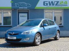 OPEL Astra J Lim. Edition*NAVI*TEMP*ALU*PDC*SHZ*