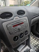 Ford Focus 1,6 Ambiente Turnier Ambiente zuverlässig  - Ford Focus aus 2008: Kombi