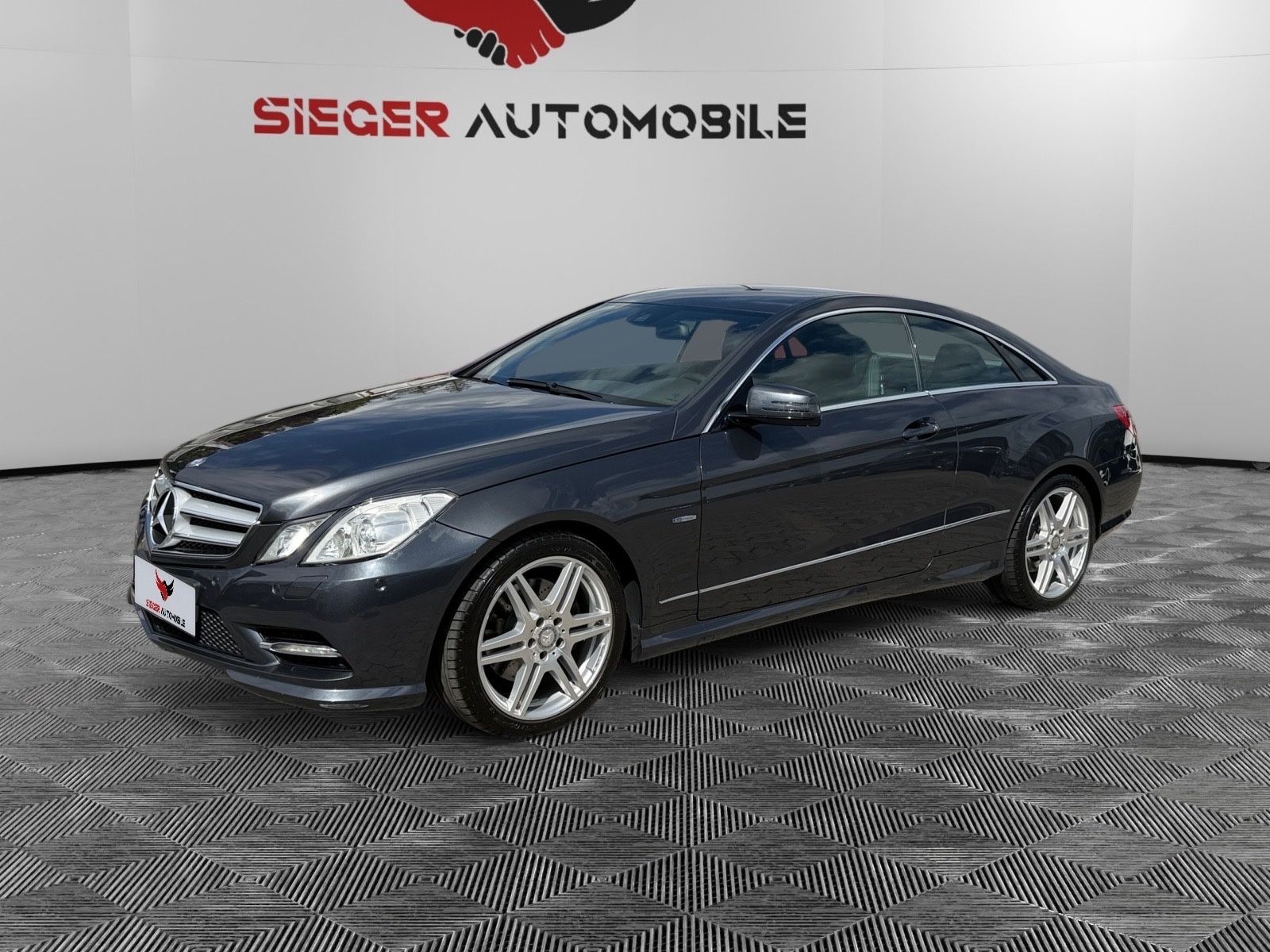 Mercedes-Benz E 350 CDI COUPE 7G V6 AMG LINE