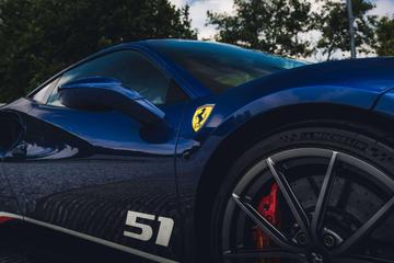 صورة 7 لـ 2019 Ferrari 488 PISTA