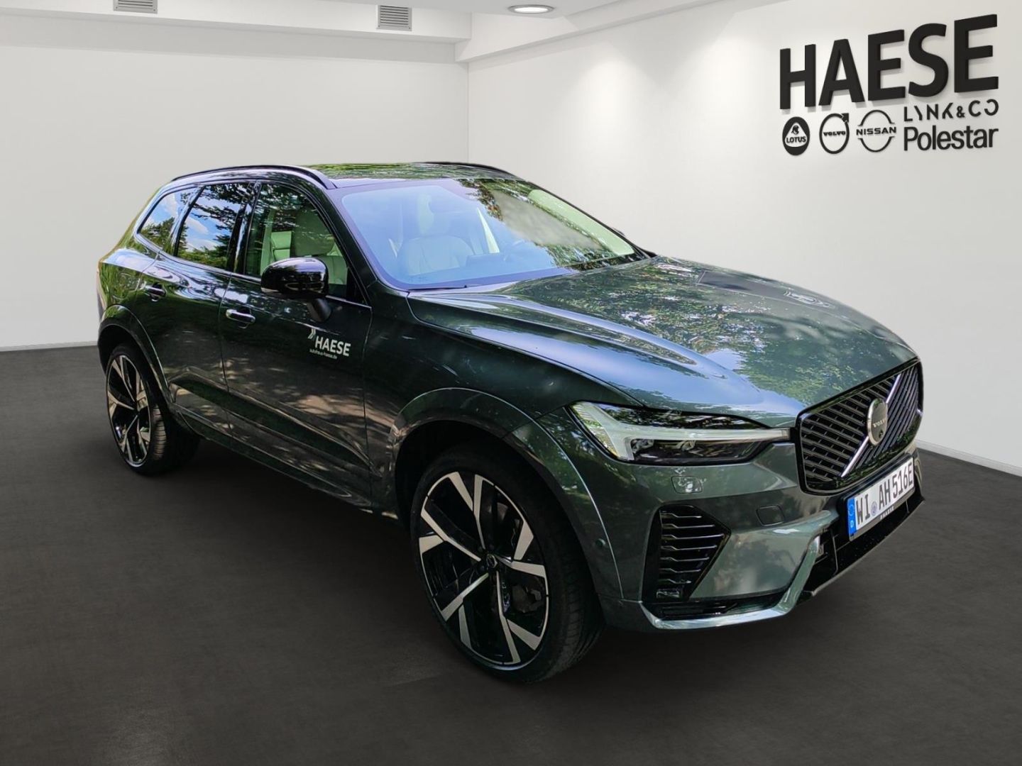 Volvo XC60 T8 AWD Plug-In-Hybrid Ultra Dark Nappaleder imagem 3