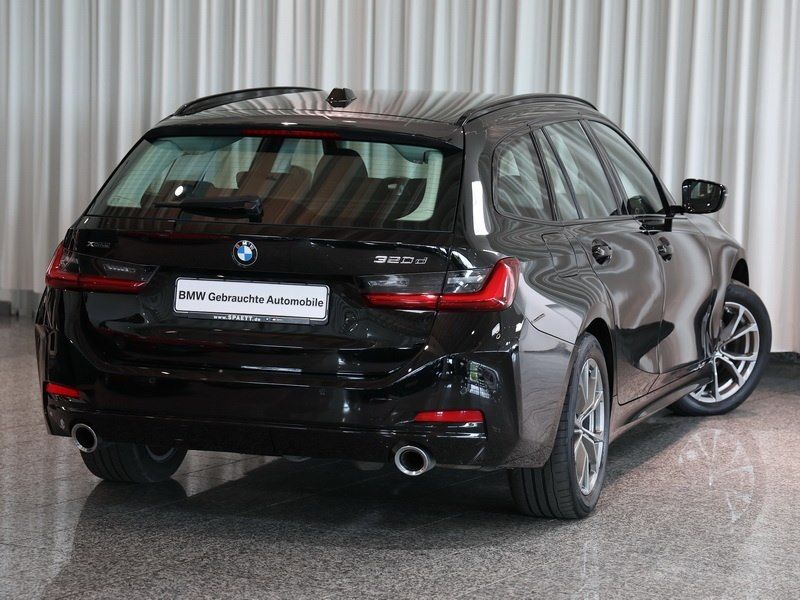 BMW 320d xDrive Tour. AHK HarmKar. Memo. LED LKHZ foto 3