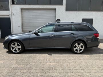Mercedes E 300 - 4