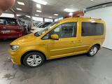 Volkswagen Caddy PKW Highline BMT/DSG/AHK/LED/Kamera/PDC - Volkswagen Caddy mit Benzin-Antrieb: Kombi, Automatik