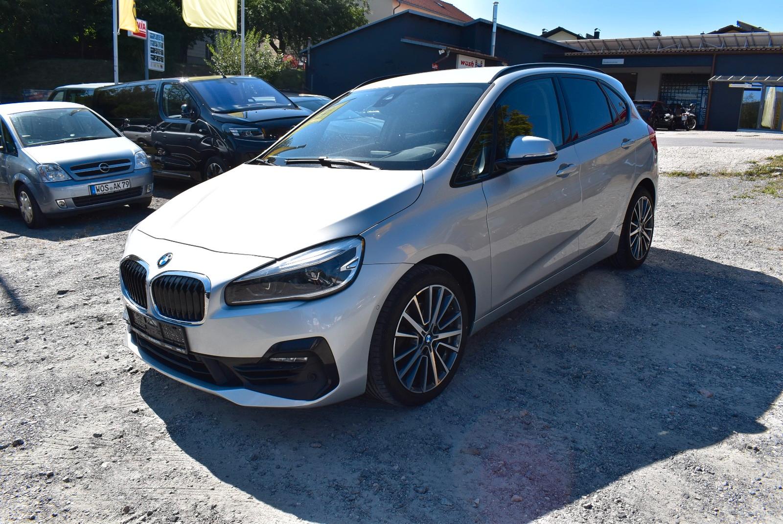 BMW 220i Active Tourer Sport Line "AHK/LED/KAMERA"