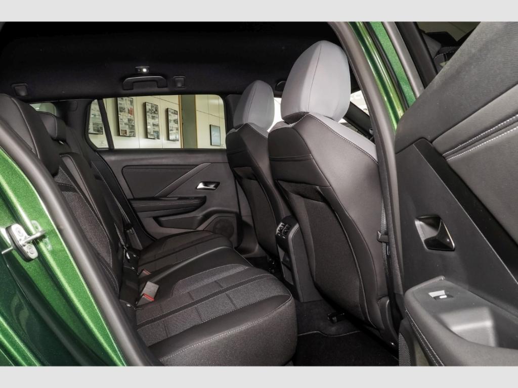 Opel Astra Electric L GS Sports Tourer Winterpaket
