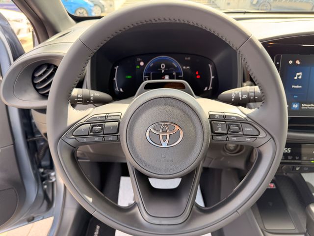 Toyota Aygo X Hybrid Active + Business Paket