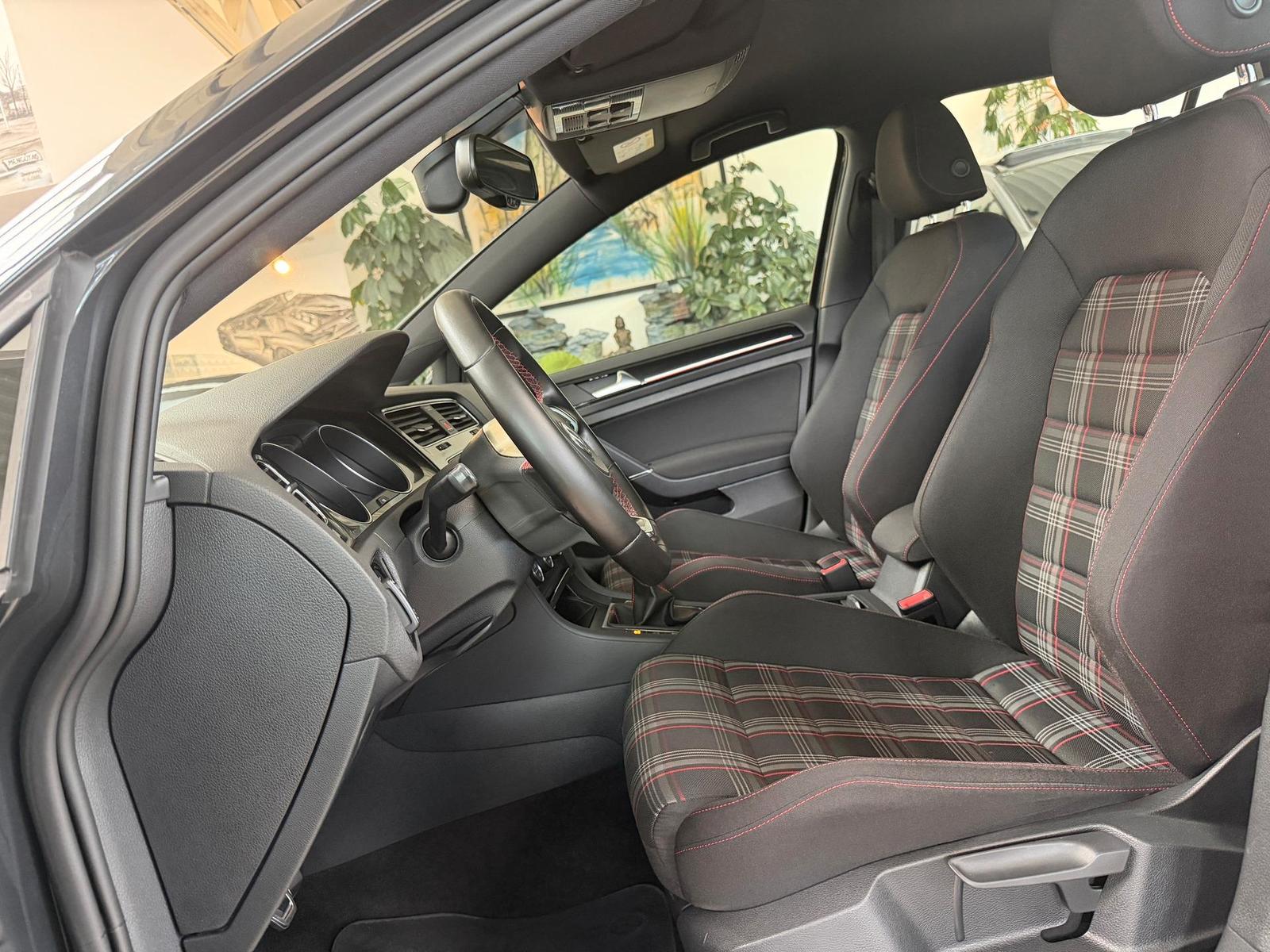 Volkswagen Golf 2.0 GTI Performance 1.HAND|KAMERA|SCHECKHFT