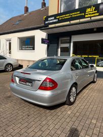 Mercedes E 220 - 8