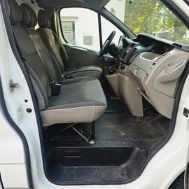 Opel Vivaro - 8