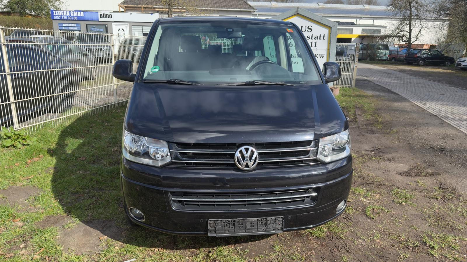 Volkswagen T5 Transporter Bus Multivan Highline 7 Sitzer