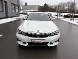 BMW 320 d xDrive Luxury Line*Navi*Pano*AHK*Wenig KM - BMW 3er Reihe: Weiß