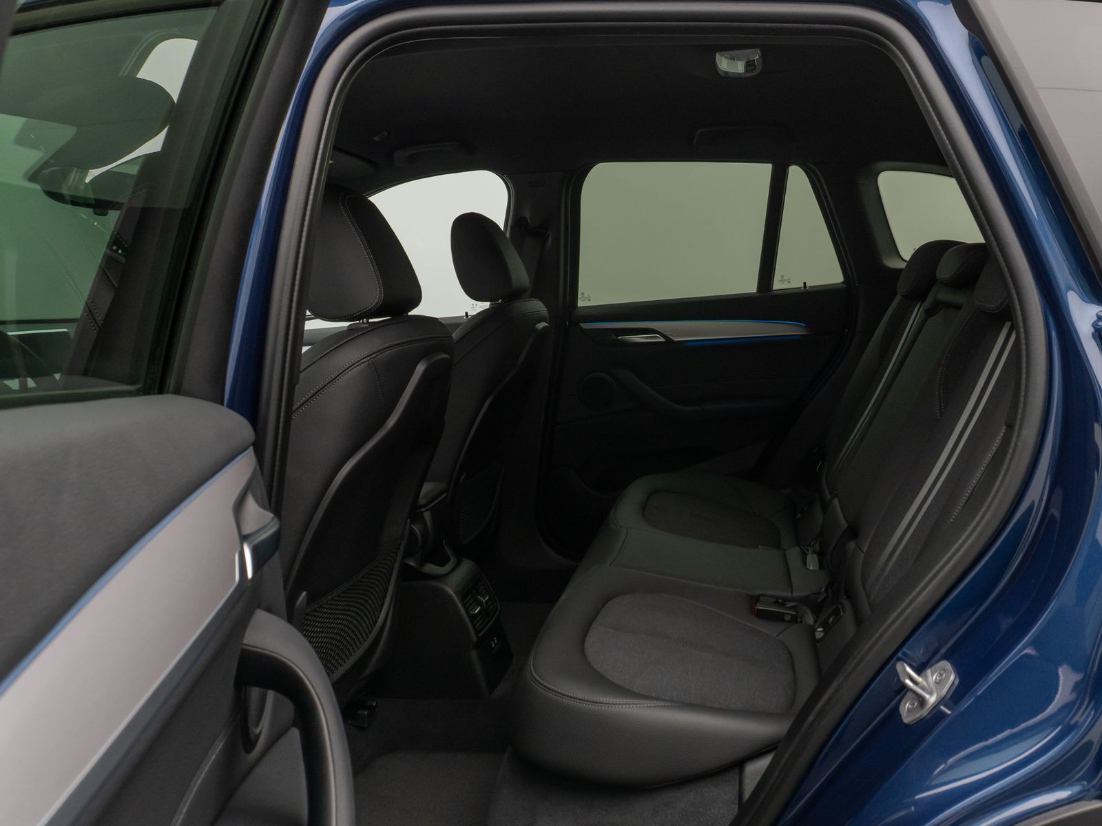 Fahrzeugabbildung BMW X1 xD25e Sport Line Parkassist DAB HiFi Komfort