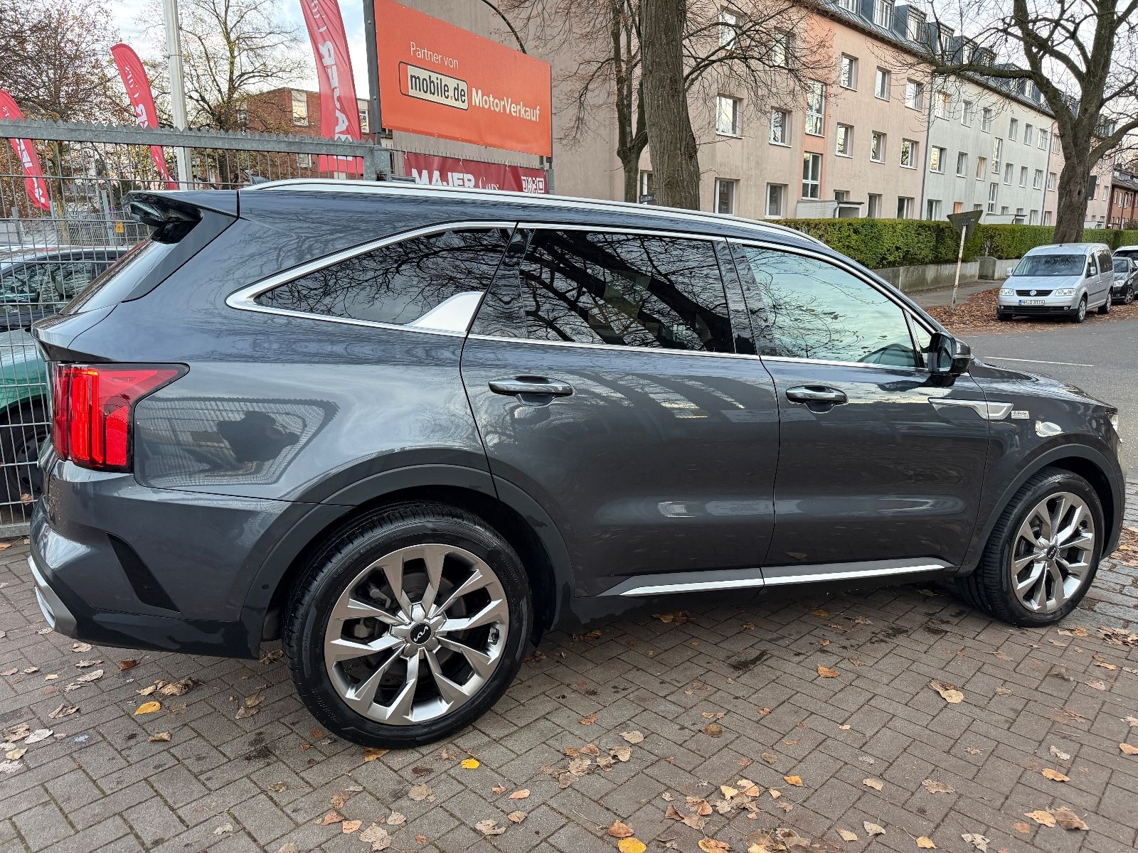 Fahrzeugabbildung Kia Sorento Platinum 4WD*BI-LED*PANO*BOSE*LEDER*360*
