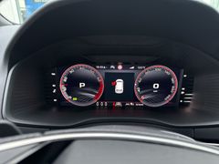 SKODA Sportline 1.5 TSI DSG Leder DCC PANO