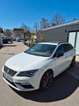 Seat Leon 2.0 TSI CUPRA 4Drive DSG Sportstourer S... - Seat Leon mit Benzin-Antrieb: Allradantrieb