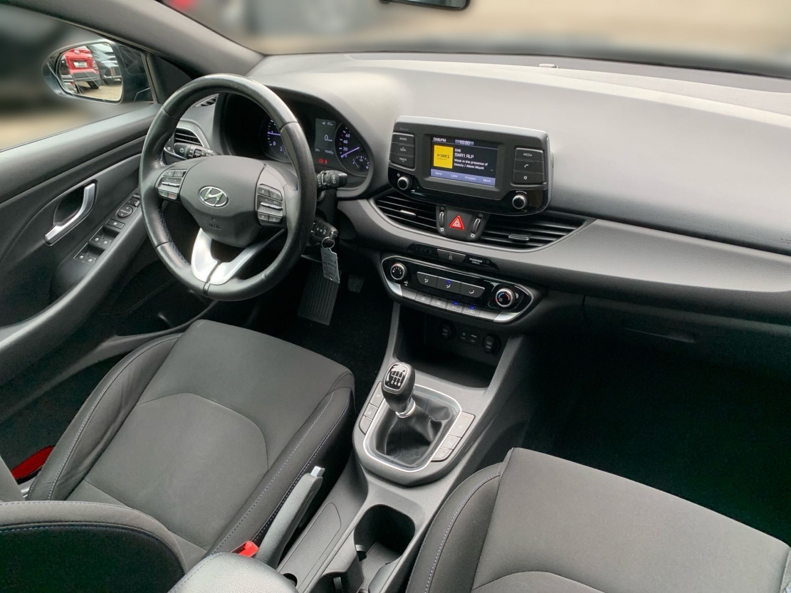 Fahrzeugabbildung Hyundai i30 1.0 T-GDI Passion Kamera 8x bereift